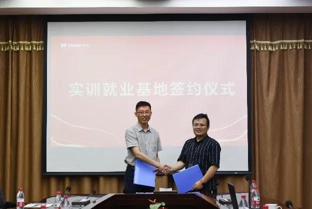 人妻内射一区二区在线视频